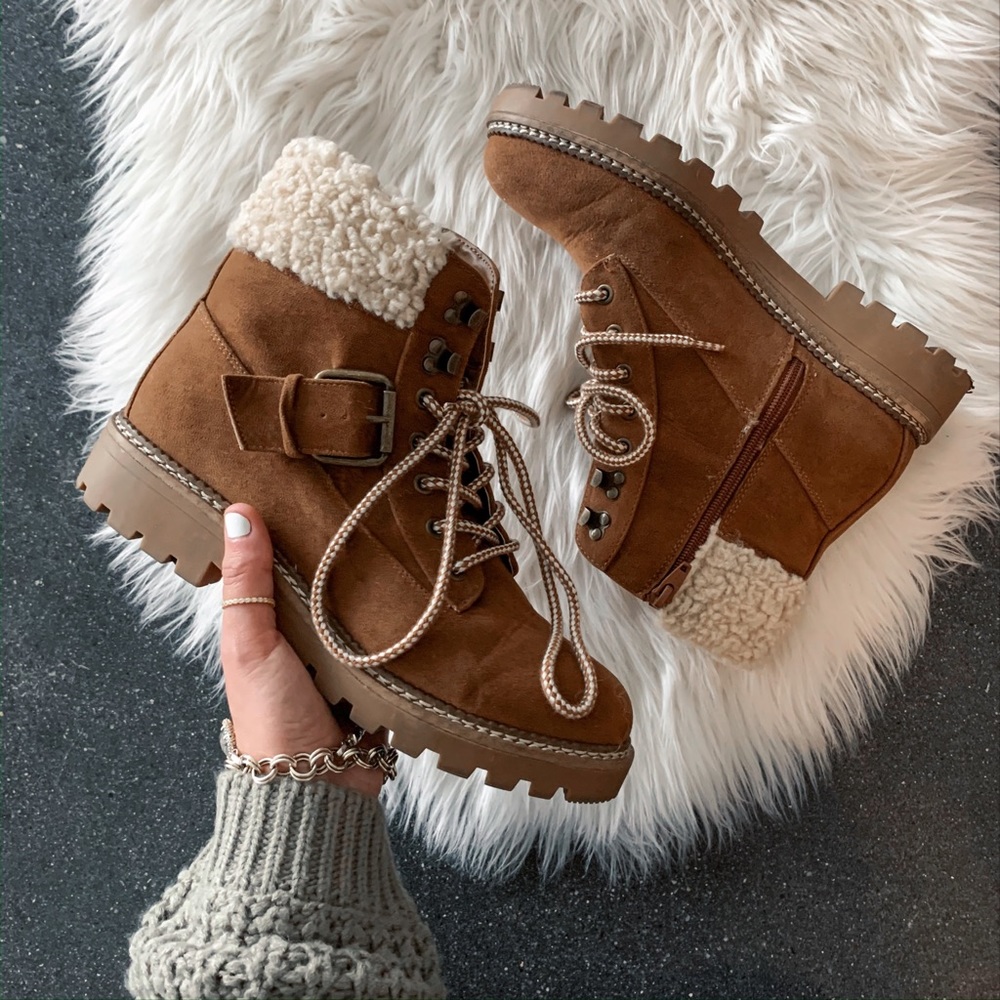 Size 8.5 tan winter boot